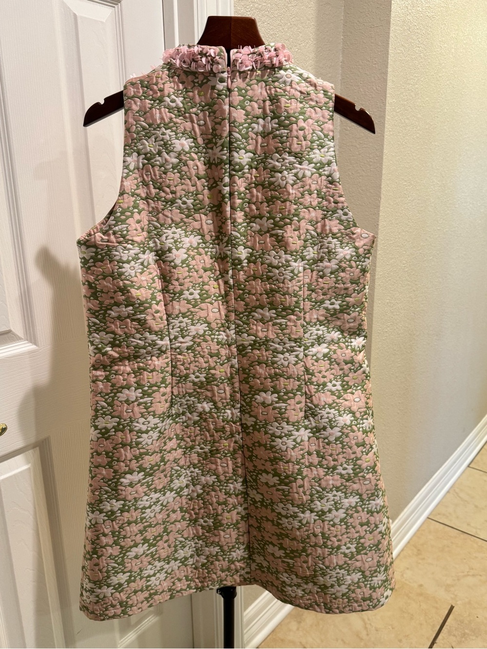Tuckernuck Sequin Trim Maude Floral Dress Size Large - Picture 5 of 13